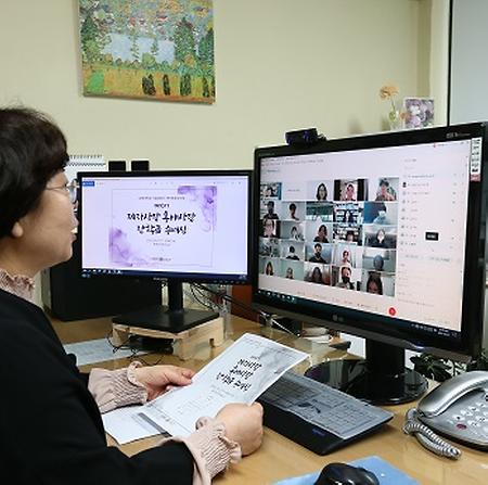 [교수] 서울 동문교수회, 제자사랑 후배사랑 장학금 전달